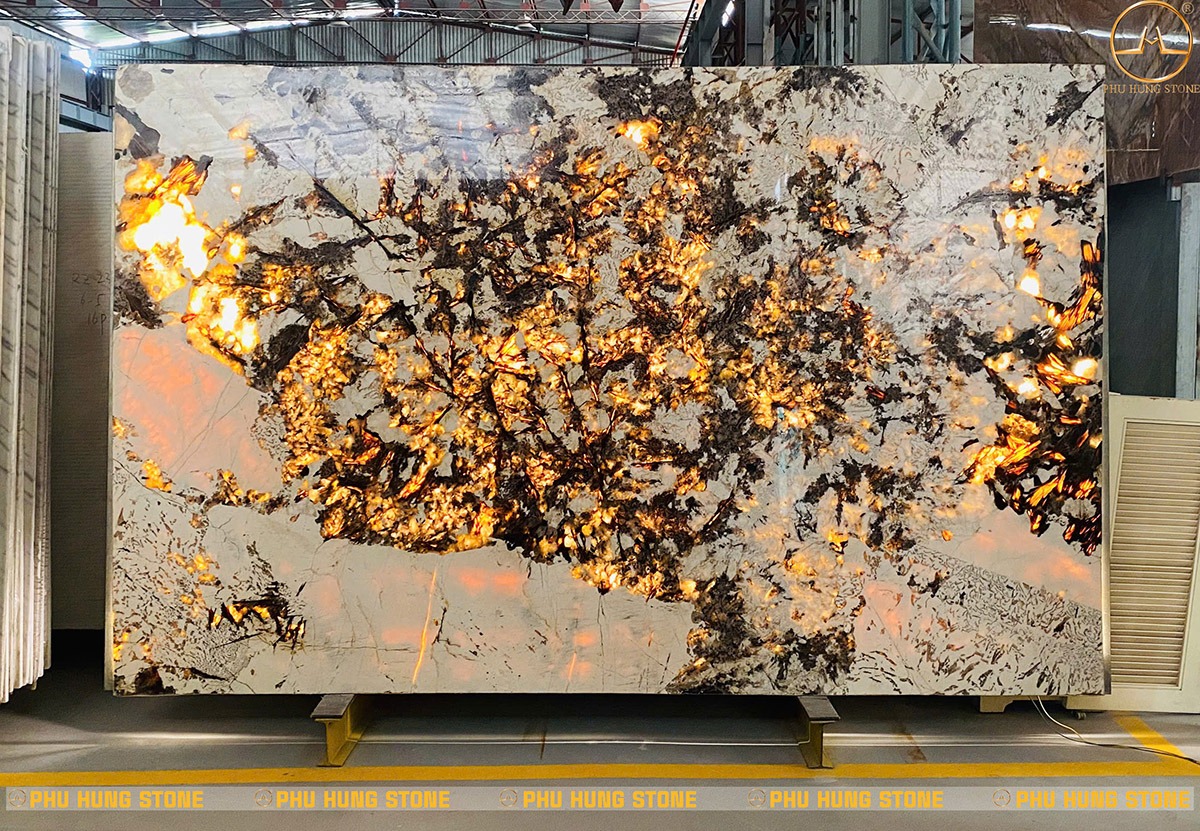 Hình ảnh Chiếu đèn xuyên sáng mẫu Đá Granite Swiss Alps 05