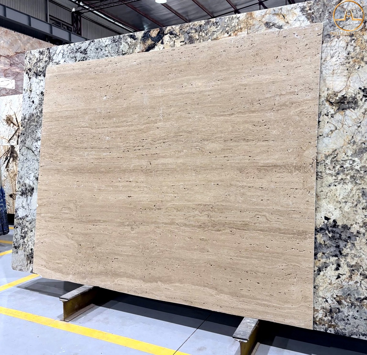 Hình ảnh Chụp góc nghiêng mẫu Đá Marble Travertine
