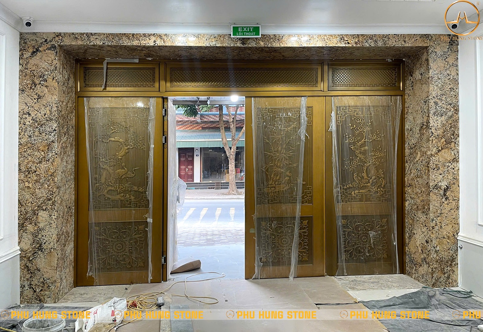 Hình ảnh Đá granite Solarius màu vàng ốp mặt tiền