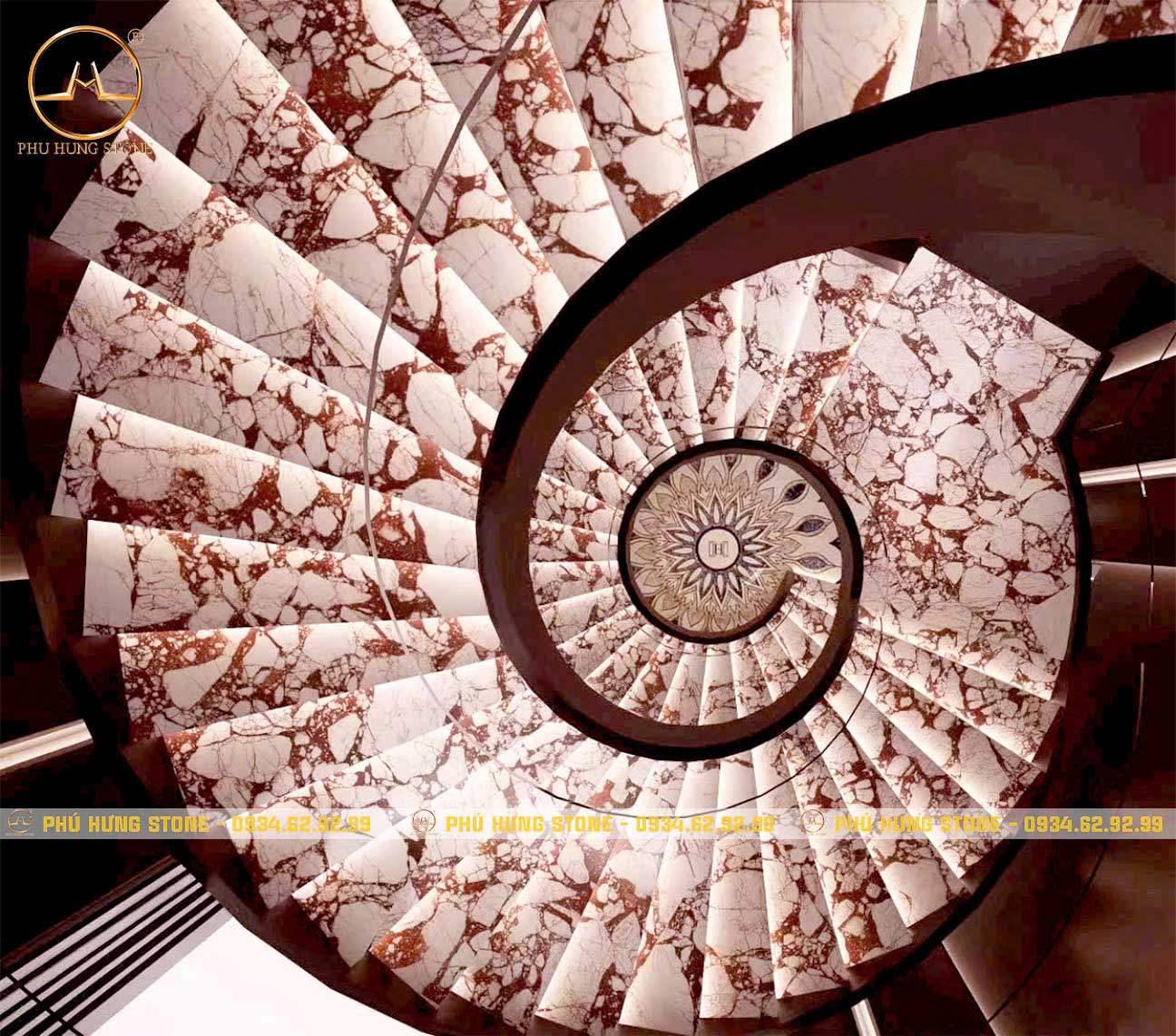 Hình ảnh Đá marble Calacatta Red ốp cầu thang xoắn ốc