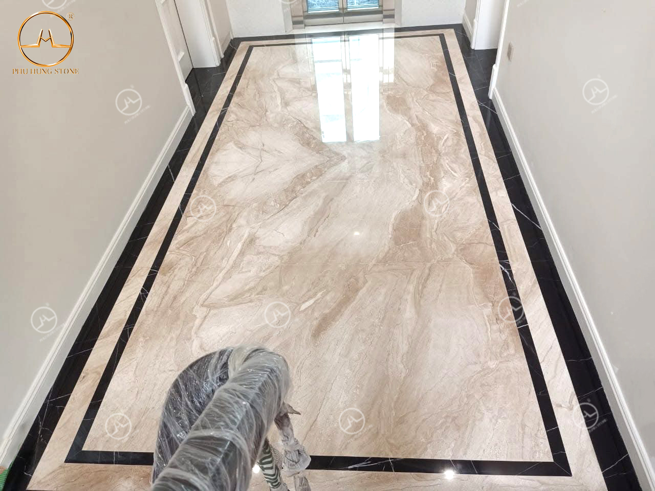 Hình ảnh Đá marble vân gỗ lát sàn đẹp hiện đại và sang trọng