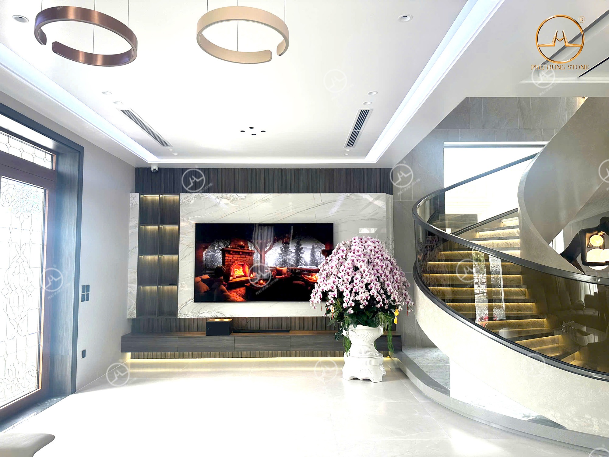 Hình ảnh Đá Quartz Bianco Superiore ốp vách tivi phòng khách