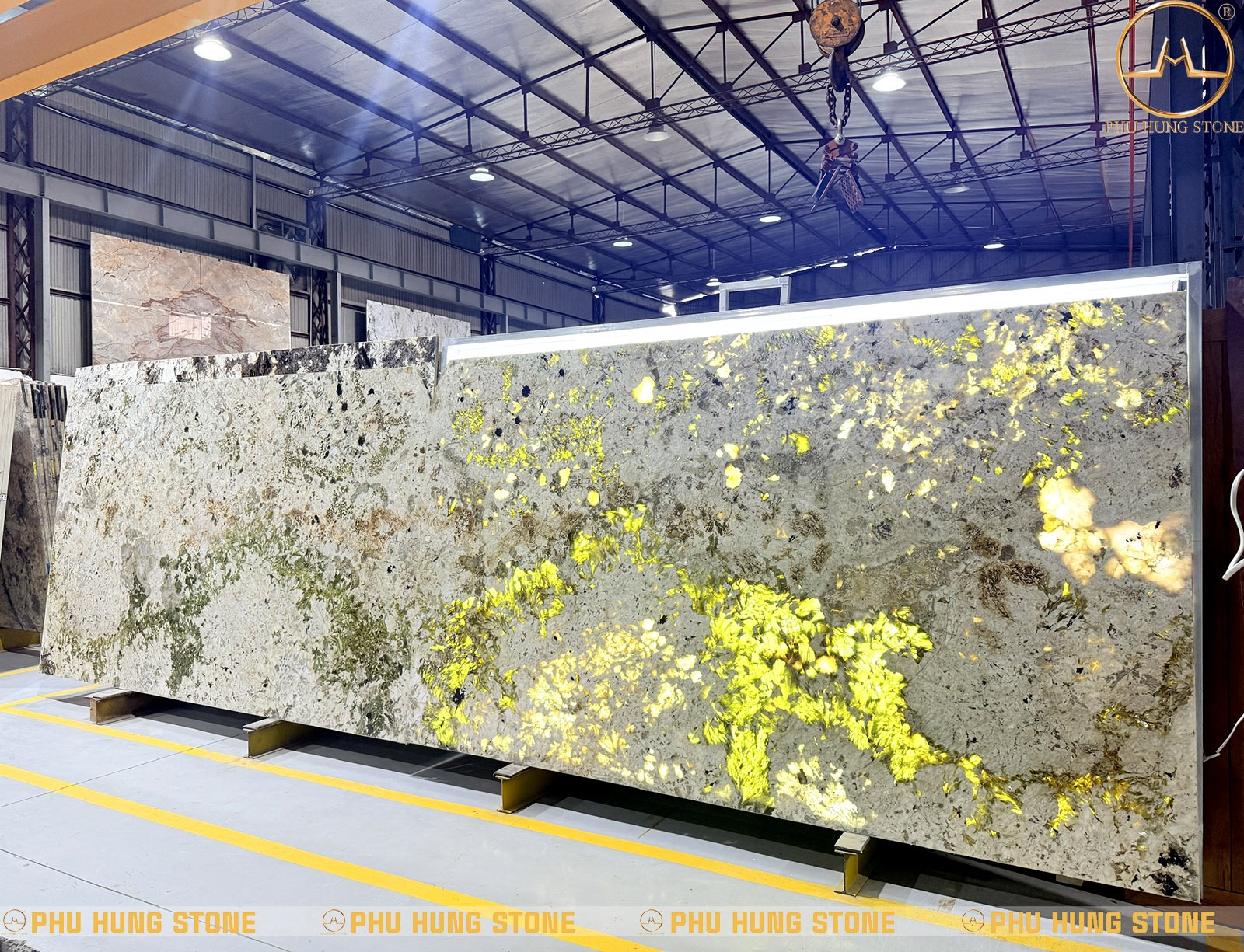 Hình ảnh Đá tự nhiên xuyên sáng đẹp ấn tượng và độc đáo