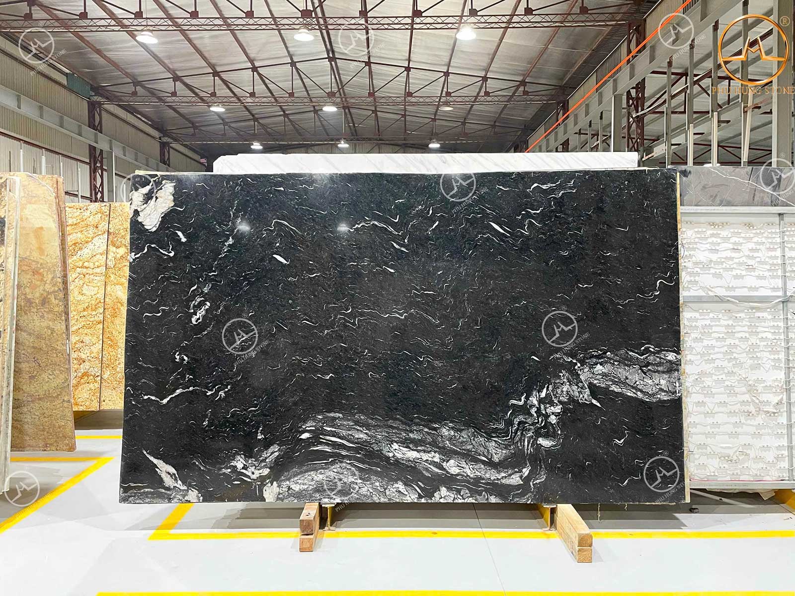 Hình ảnh Mẫu đá Granite Laguna Black kích thước khổ lớn
