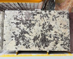 Hình ảnh Mẫu đá Granite Lông Công Vàng chụp cận cảnh