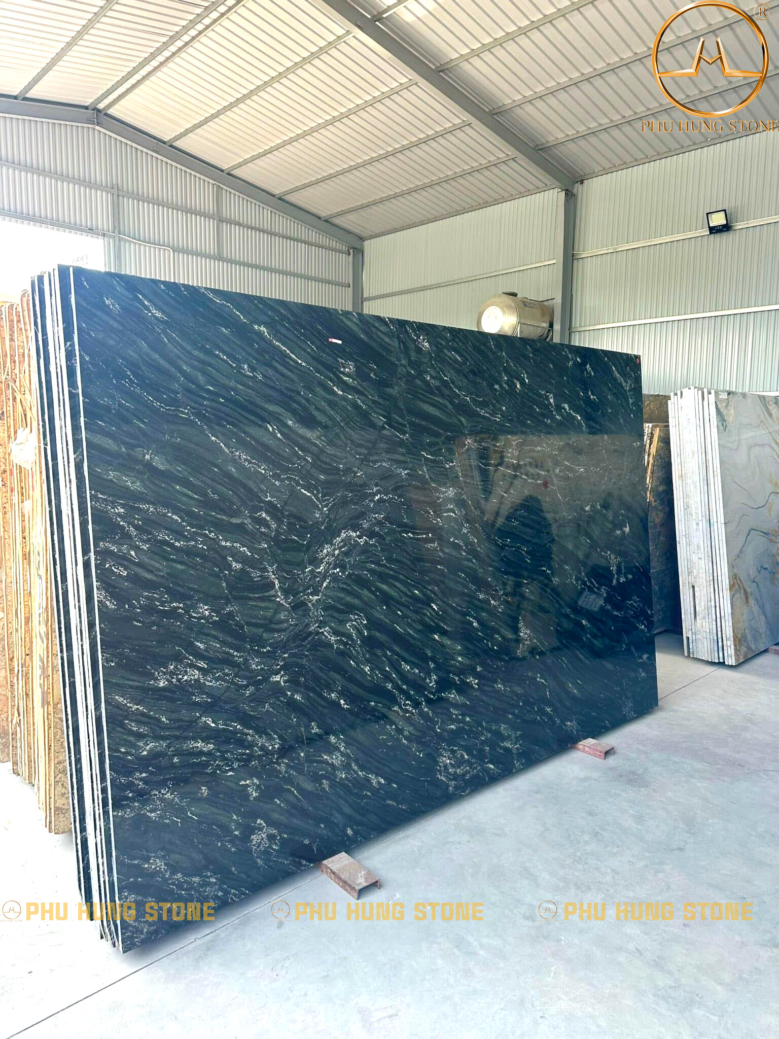 Hình ảnh Mẫu đá granite Olivia Green khổ lớn