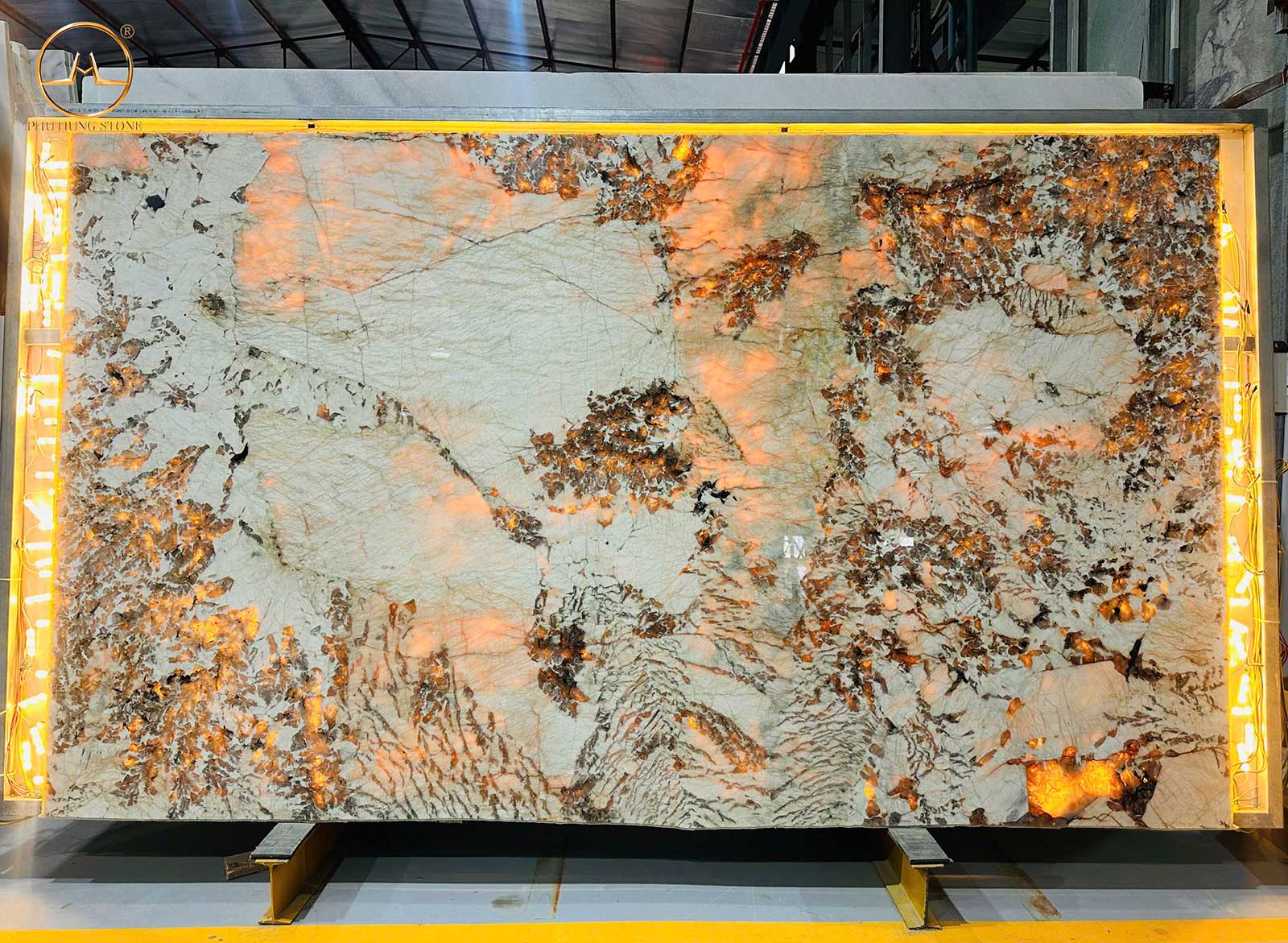 Hình ảnh Mẫu đá granite tự nhiên xuyên sáng đẹp