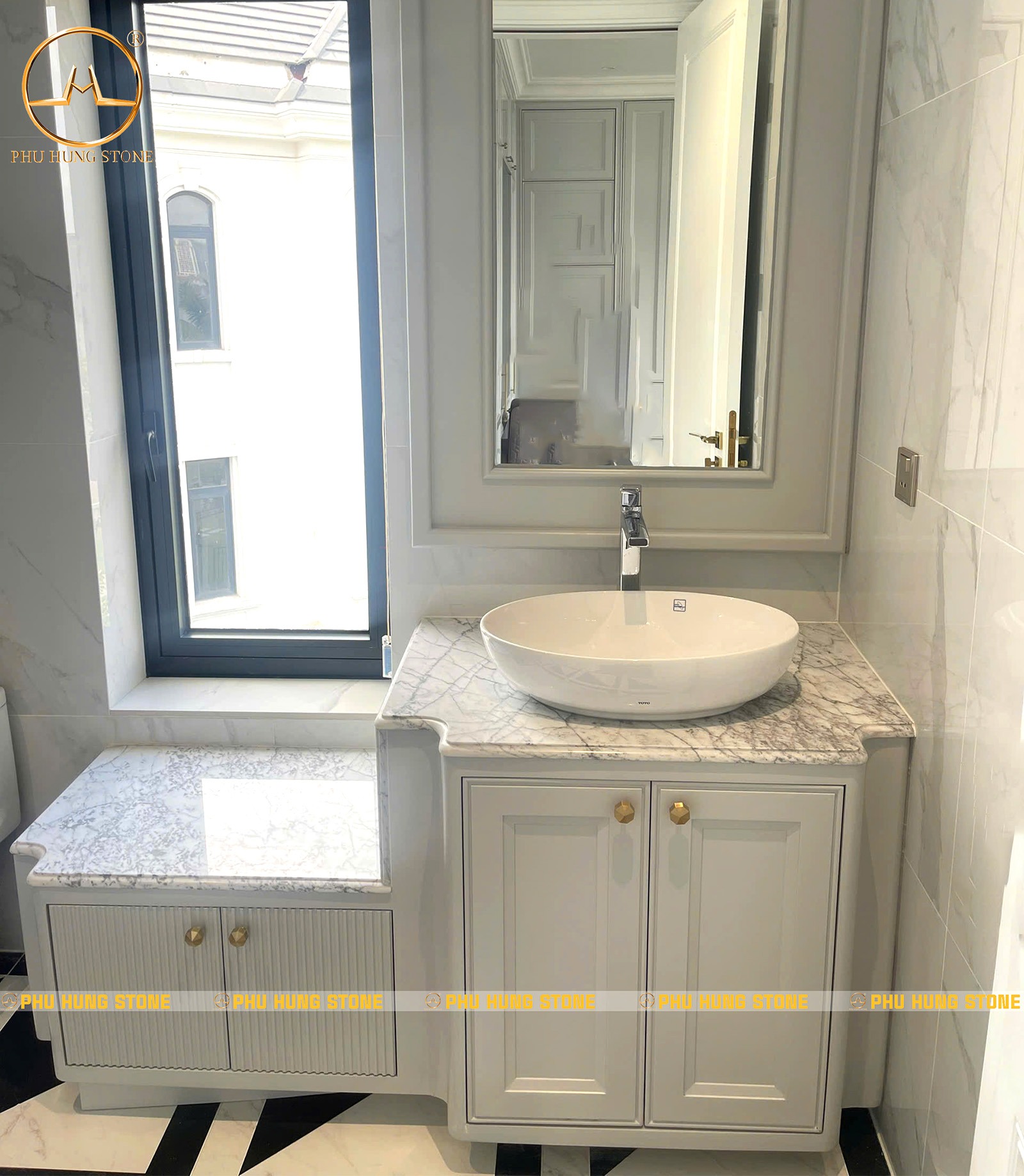 Hình ảnh Mẫu đá marble Trắng Ý ốp bàn lavabo đẹp sang