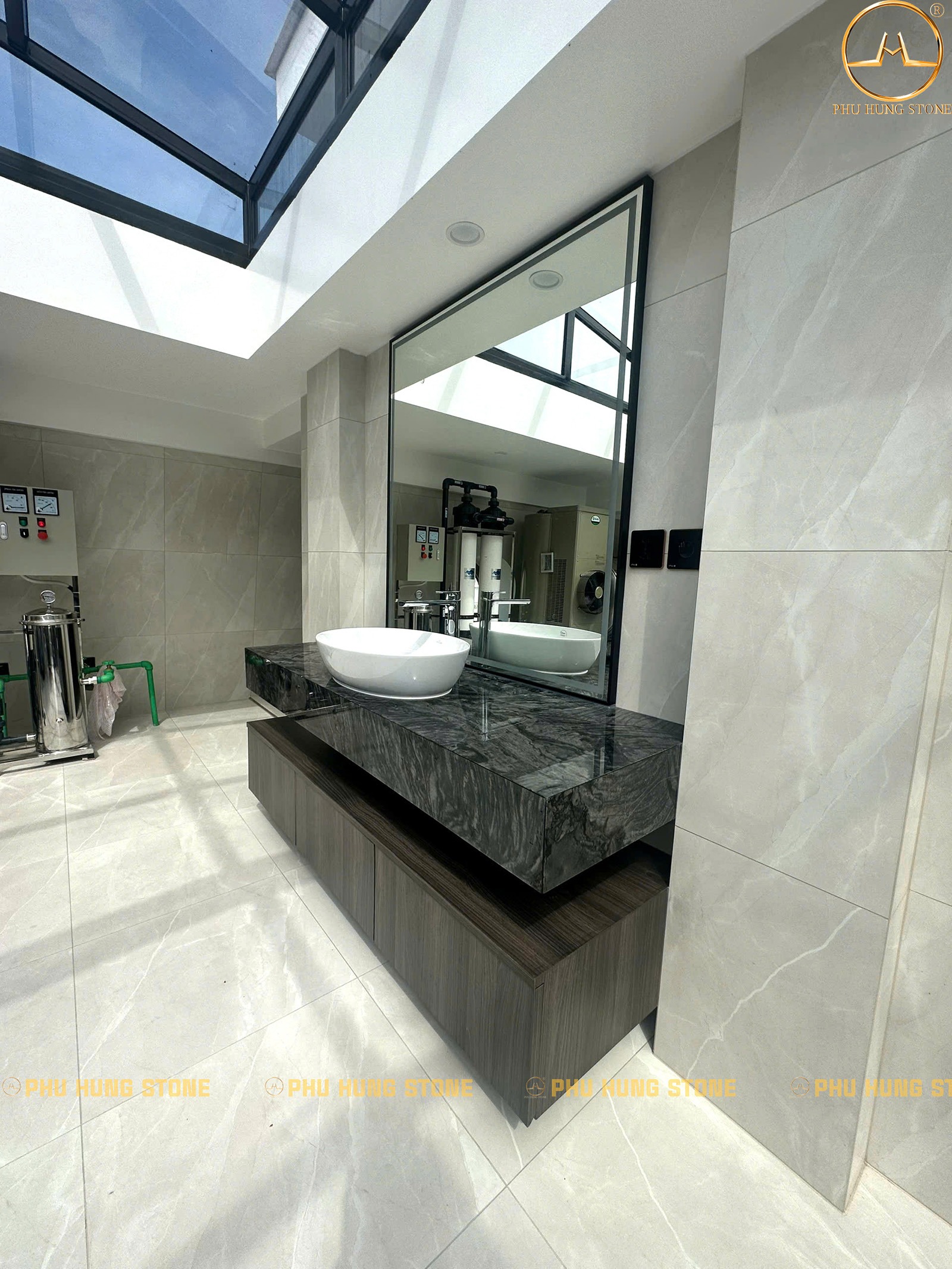 Hình ảnh Mẫu đá Quartz London Grey ốp bàn lavabo