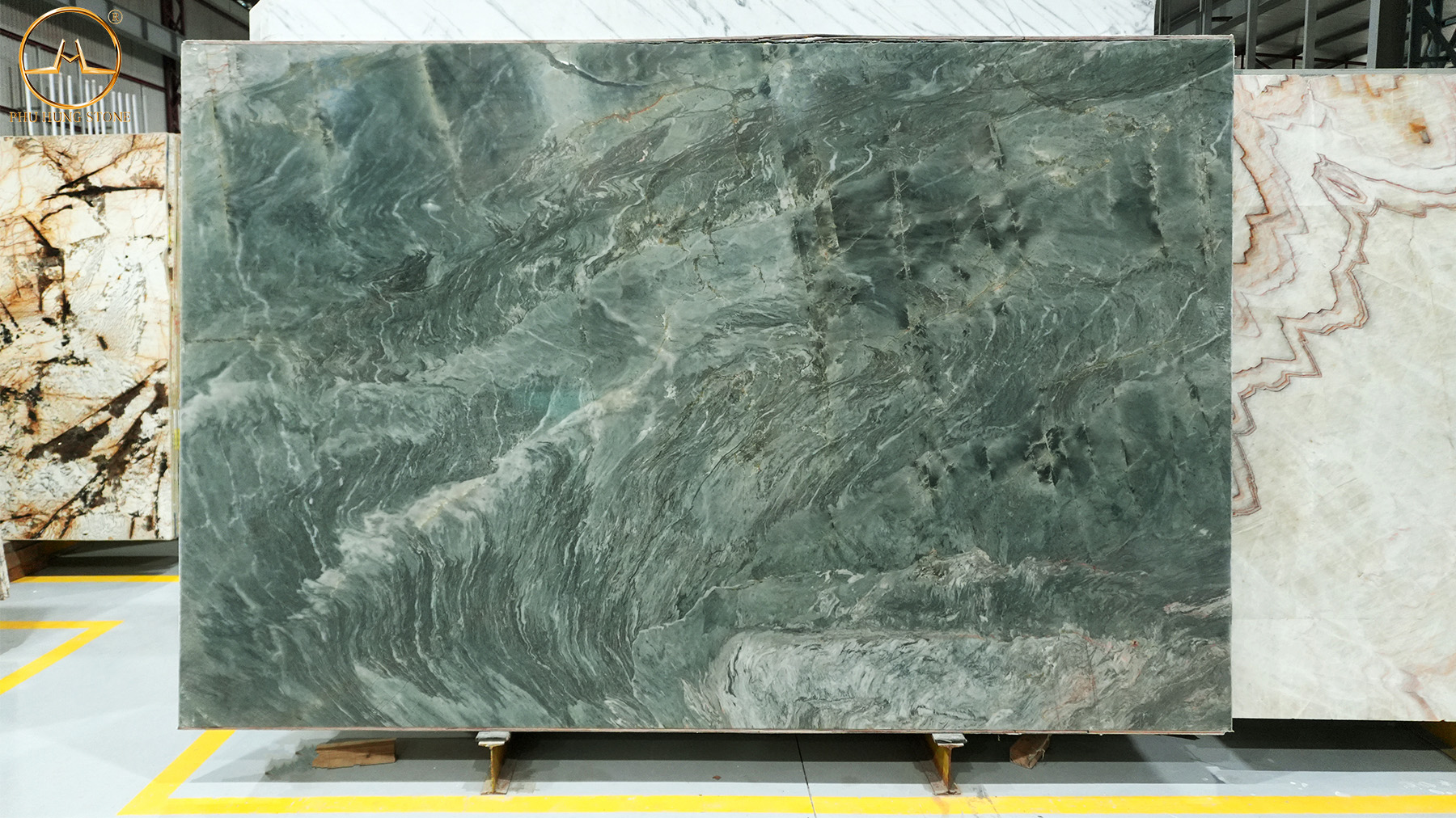 Hình ảnh Mẫu đá quartz Mystic Zed Green đẹp độc đáo