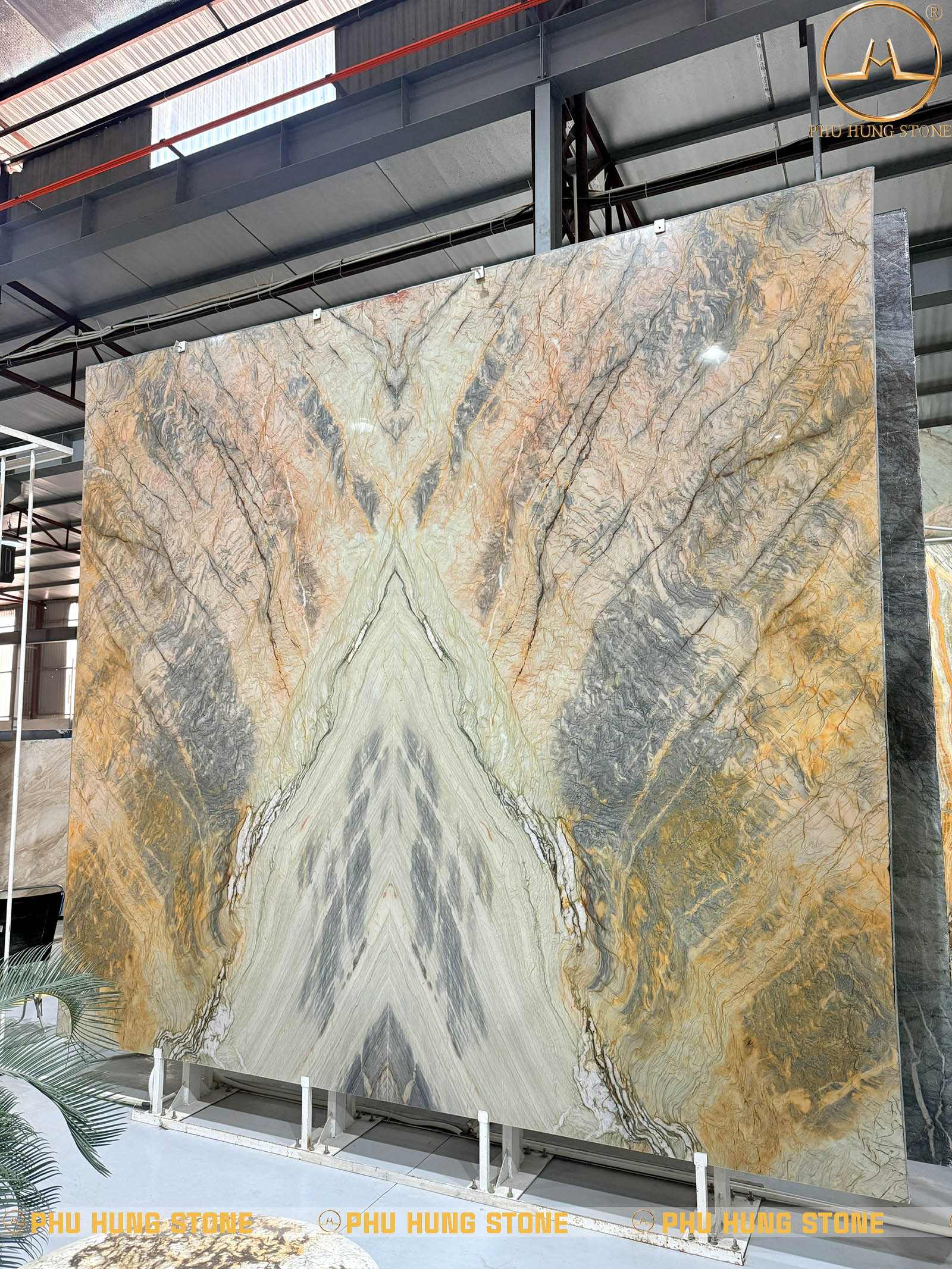 Hình ảnh Mẫu tranh đá tự nhiên đối xứng vân đẹp