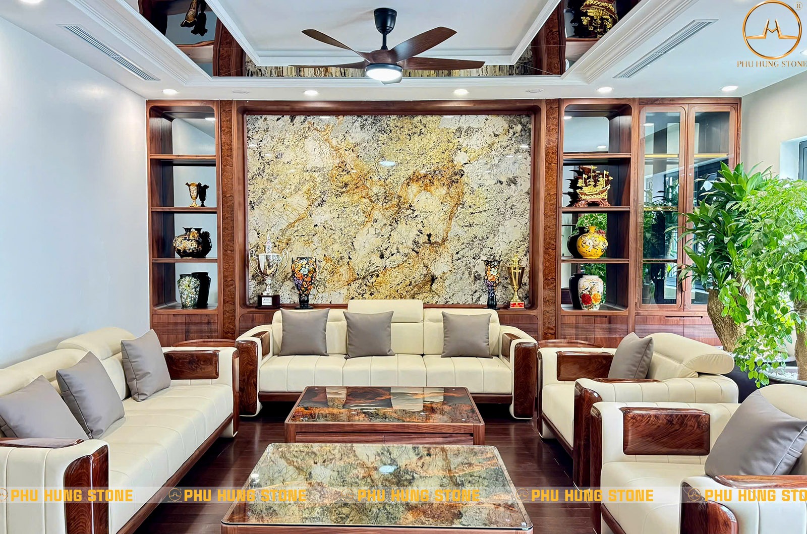 Hình ảnh Tranh đá tự nhiên thi công hoàn thiện phòng khách