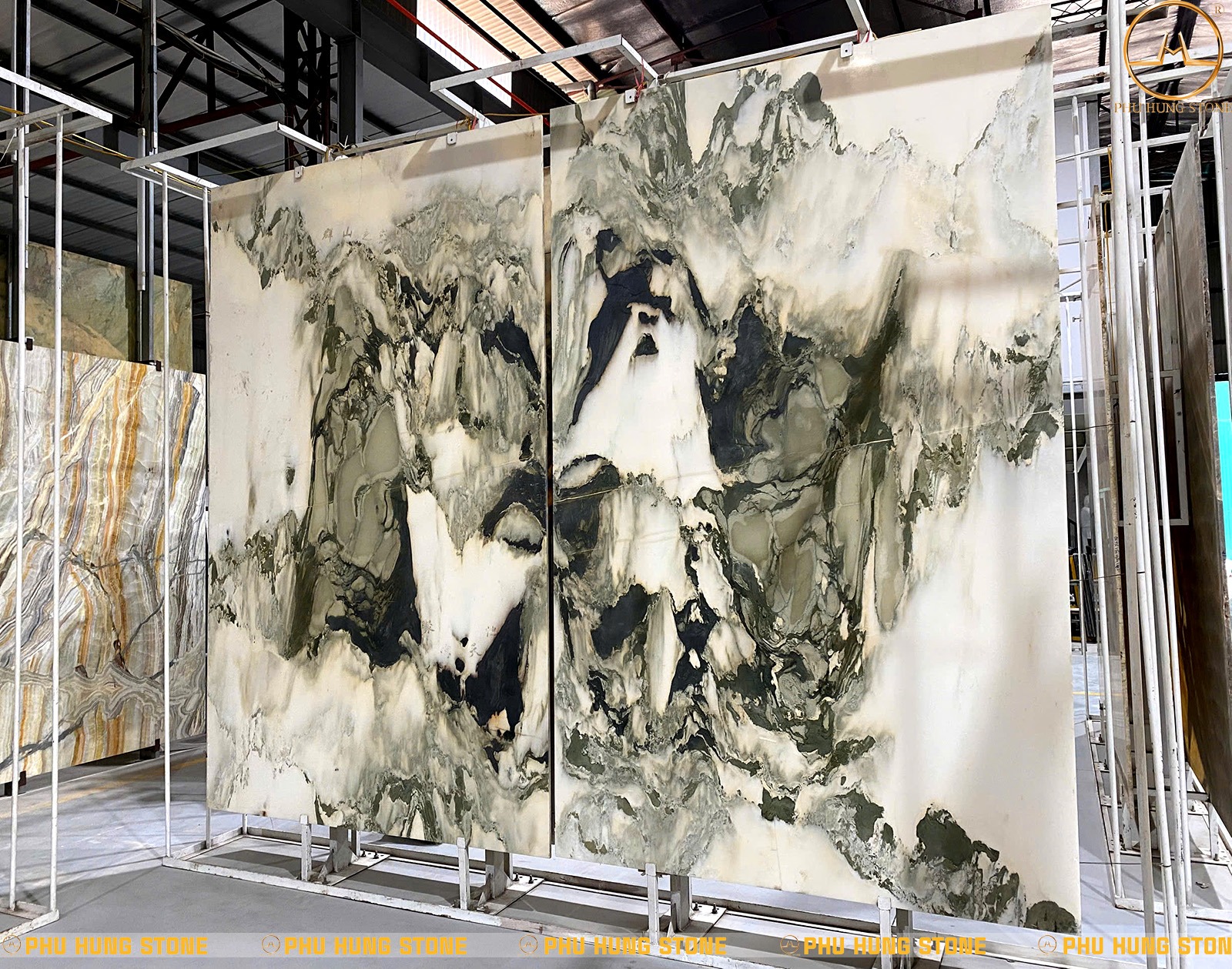 Hình ảnh Tranh Onyx Sơn Thủy ghép 2 tấm kích thước lớn